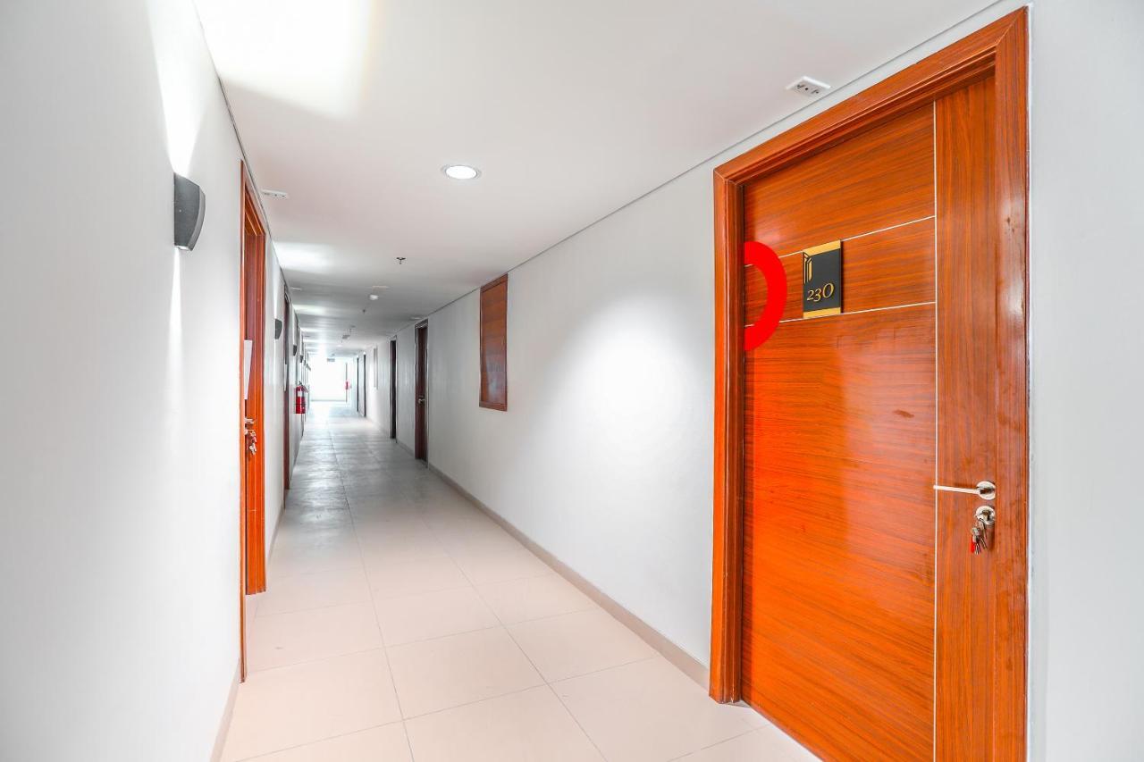 Super Oyo Collection O 16 Vittoria Residence Jakarta Luaran gambar