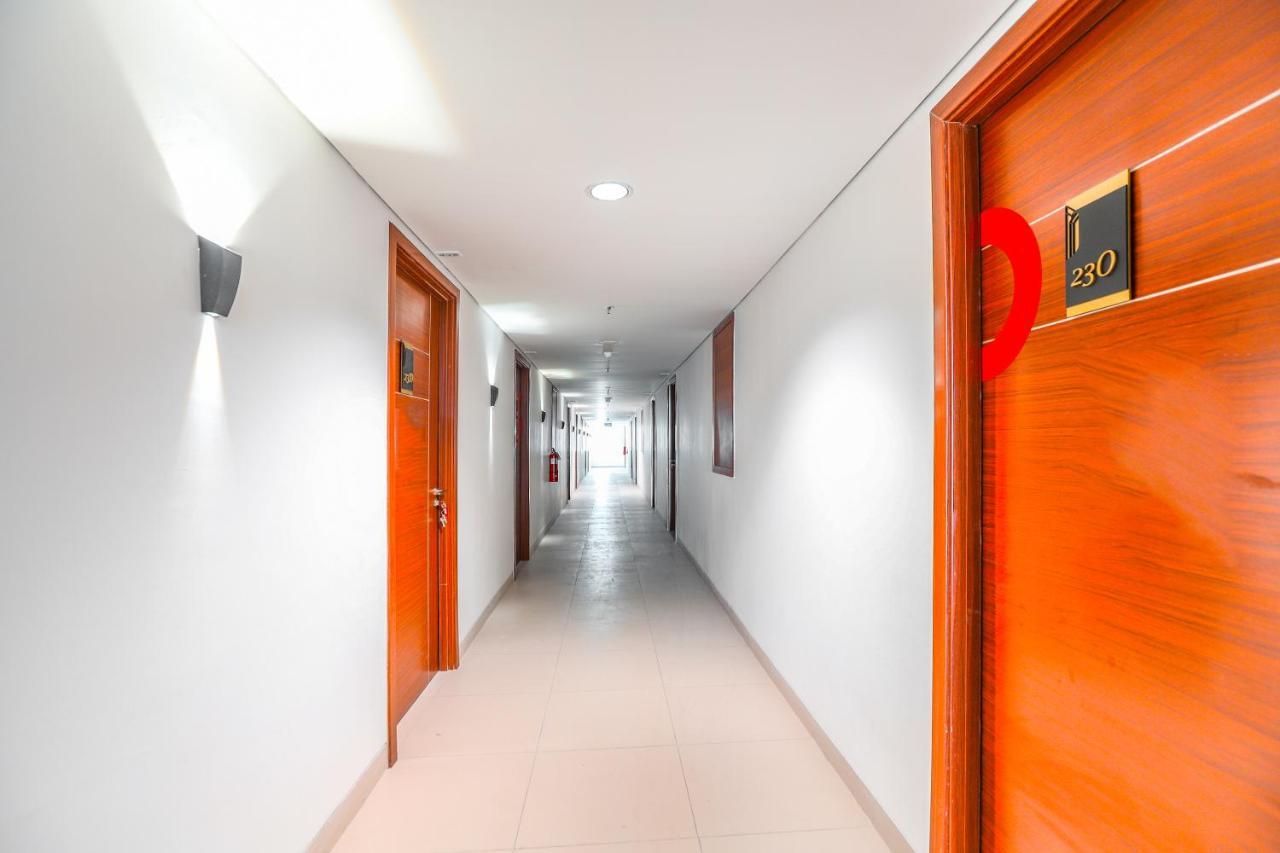 Super Oyo Collection O 16 Vittoria Residence Jakarta Luaran gambar