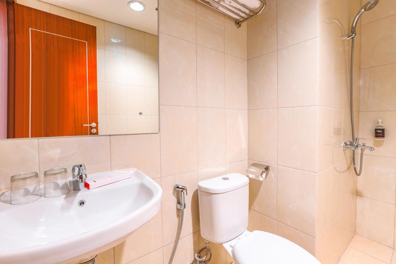 Super Oyo Collection O 16 Vittoria Residence Jakarta Luaran gambar